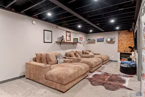 Living - 2613 Moose Dr, Sturgis, SD 57785 photo 2 of 2