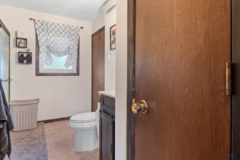 Bath - 2613 Moose Dr, Sturgis, SD 57785 photo 2 of 3