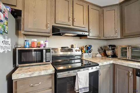 Kitchen - 3053 Trailhead Loop, Sturgis, SD 57785 photo 3 of 3