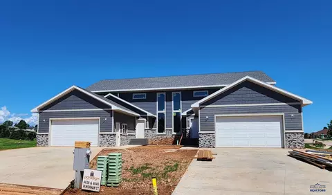 4646 Wickham Ct, Rapid City, SD 57702