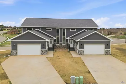4638 Wickham Ct, Rapid City, SD 57702