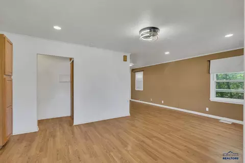 129 E St Patrick, Rapid City, SD 57701 photo 2