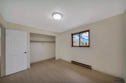 512 Falcon Dr, Box Elder, SD 57719 photo 8
