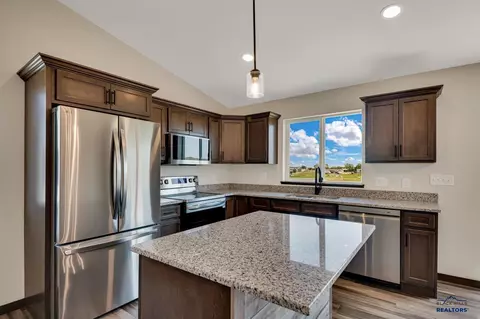 412 Alpha Ave, Box Elder, SD 57719 photo 4