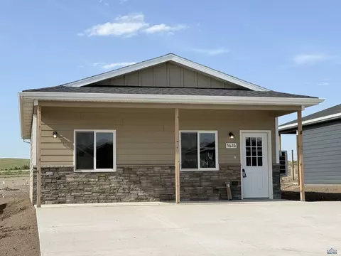5626 Bridge Dr, Rapid City, SD 57703