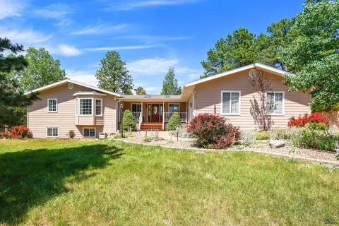 4612 Nonanna St, Rapid City, SD 57702