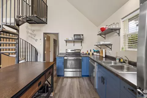 394 Mitchell, Keystone, SD 57751 photo 8
