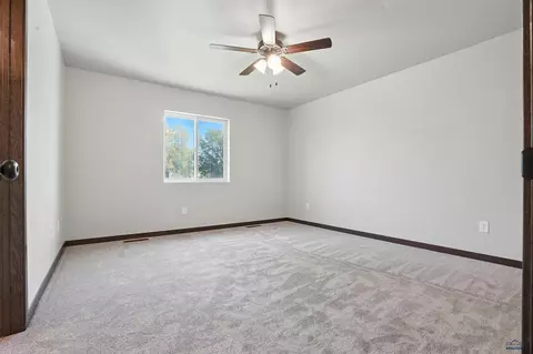 1014 Driver Cir, Wall, SD 57790 photo 13