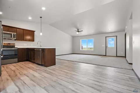 1014 Driver Cir, Wall, SD 57790 photo 11