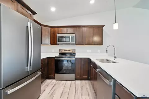 1014 Driver Cir, Wall, SD 57790 photo 7