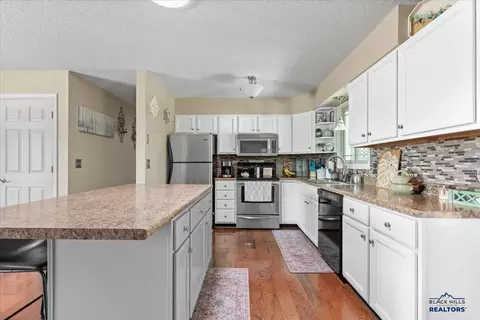 3307 S 11th Ave, Spearfish, SD 57783 photo 9