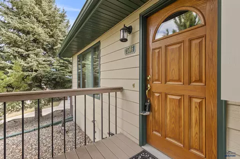 2506 Junction Dr, Rapid City, SD 57702