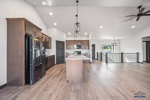 7668 Coley Rd, Spearfish, SD 57783 photo 3