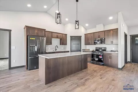 7668 Coley Rd, Spearfish, SD 57783 photo 4