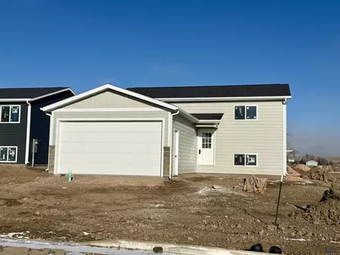 3532 Lodi Ln, Rapid City, SD 57703