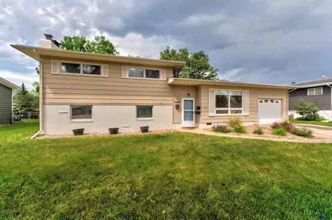 4826 W Main, Rapid City, SD 57702
