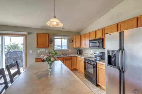 573 Stealth Ln, Box Elder, SD 57719 photo 6