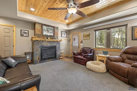 11754 Caledonia Trl, Custer, SD 57730 photo 3