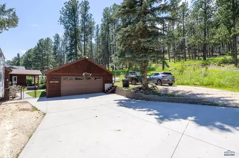 106 Montgomery, Custer, SD 57730 photo 32