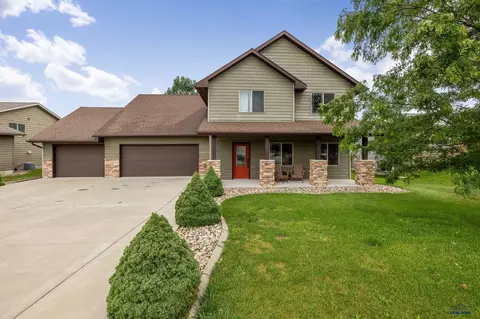 4262 Fieldstone Dr, Rapid City, SD 57703