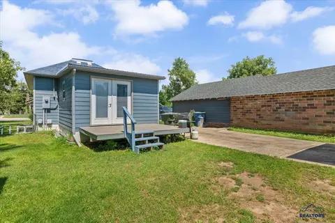 Other - 822 Lawrence St, Belle Fourche, SD 57717 photo 1 of 8