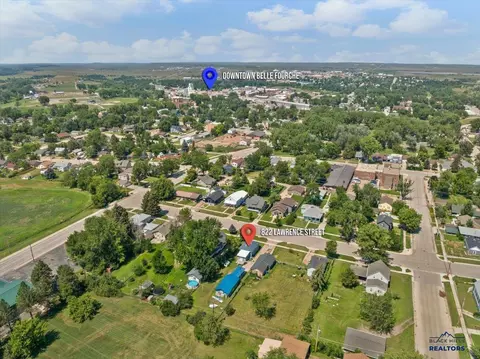 View/Area - 822 Lawrence St, Belle Fourche, SD 57717 photo 4 of 5