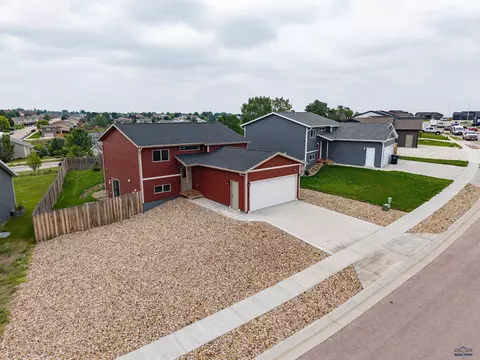1126 Chet St, Rapid City, SD 57703