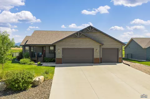 1849 Russell St, Spearfish, SD 57783 photo 2