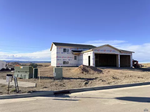233 Ennen Dr, Rapid City, SD 57703