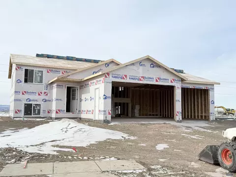 405 Ennen Dr, Rapid City, SD 57703