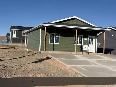 5502 Crystalline Hills Dr, Rapid City, SD 57703