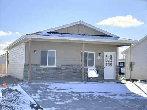 5607 Crystalline Hills Dr, Rapid City, SD 57703