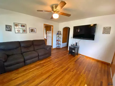 1144 Shephard St, Sturgis, SD 57785 photo 6