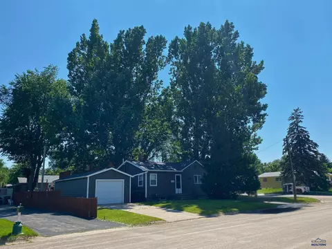 1144 Shephard St, Sturgis, SD 57785 photo 2