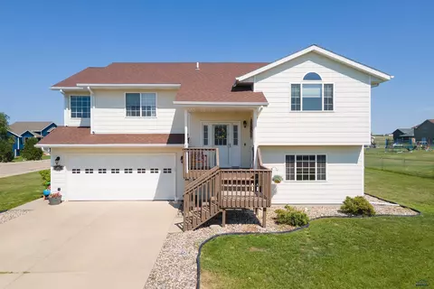444 Daystar Rd, Box Elder, SD 57719