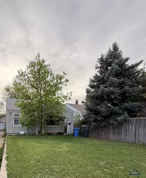 603 Harter Dr, Rapid City, SD 57702