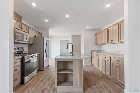 1717 E 100 E Philadelphia #HOME 100, Rapid City, SD 57701