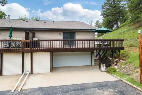 4203 Foothill Dr, Rapid City, SD 57701