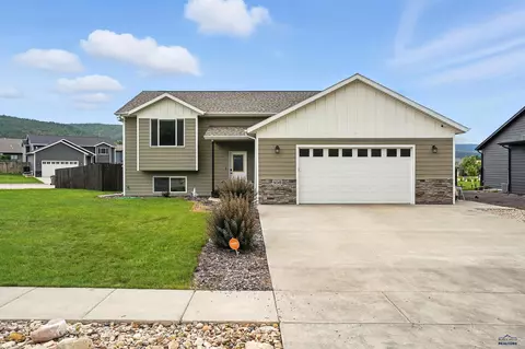 14349 Wolf Creek Ct, Summerset, SD 57718