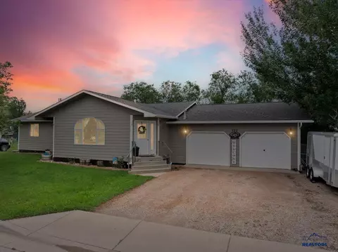 720 Fillmore St, Whitewood, SD 57793