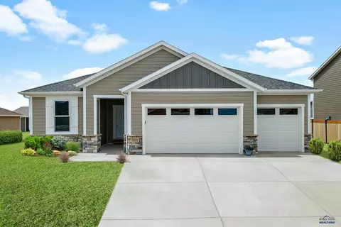 300 Miriam Ct, Rapid City, SD 57703