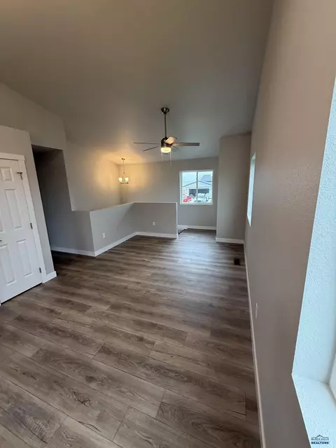 408 Nighthawk Dr, Box Elder, SD 57719 photo 4