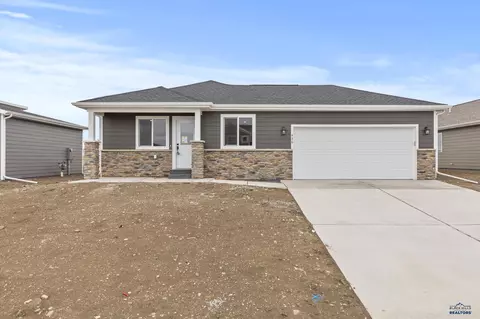 235 N Valley Dr, Rapid City, SD 57703