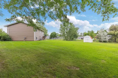 3904 Hampton Ct, Rapid City, SD 57701 photo 4