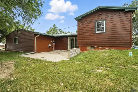 Exterior - 1108 Locust, Kadoka, SD 57543 photo 3 of 5