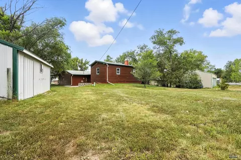 Exterior - 1108 Locust, Kadoka, SD 57543 photo 4 of 5