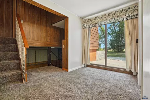 Living - 1108 Locust, Kadoka, SD 57543 photo 5 of 6