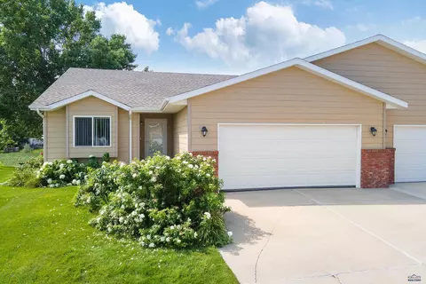623 Auburn Dr, Rapid City, SD 57701