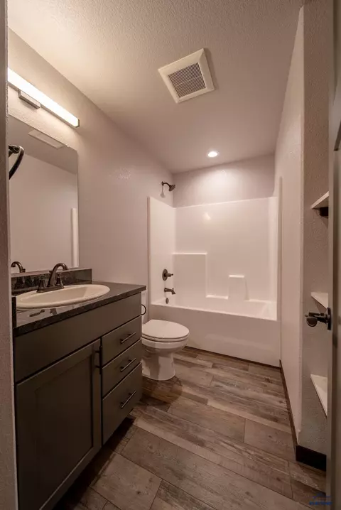 Bath - 623 Bull Run Dr, Box Elder, SD 57719 photo 7 of 9