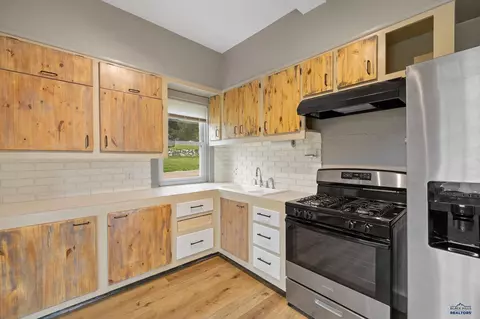 Kitchen - 132 Harney #132 HARNEY ST, Custer, SD 57730 photo 1 of 2